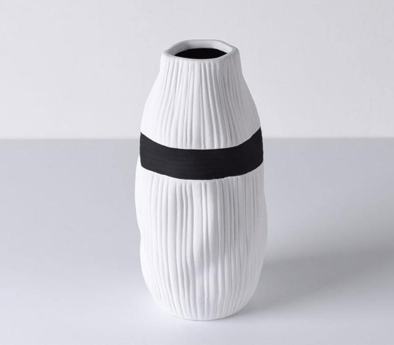 Contrast Ribbon Textured Ceramic Vase